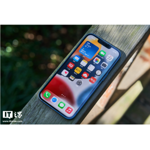 消息称苹果 iPhone 计划 2025 年淘汰博通的 Wi-Fi 和蓝牙芯片，以及高通 5G 基带芯片