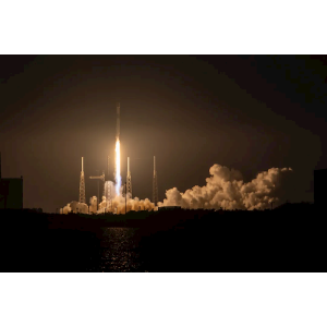 SpaceX再展太空科技实力，成功发射第166批星链卫星