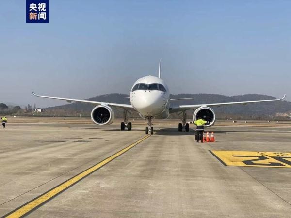 兔年首飞！中国东航全球首架C919国产客机飞至南昌